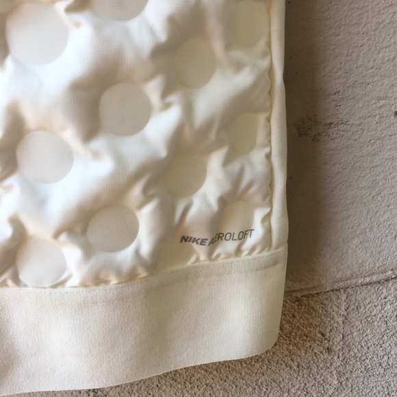 NEW Nike AeroLoft Running Vest Size L - Picture 9 of 16